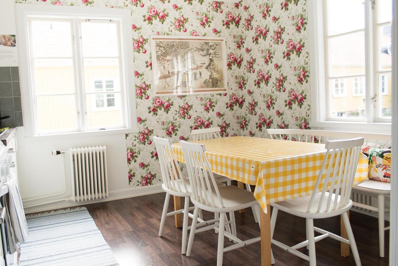Malmgardens Vandrarhem B&B Стренґнес Екстер'єр фото